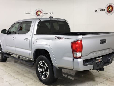 Used 2016 Toyota Tacoma TRD Sport w/ Towing Package RWD image 4