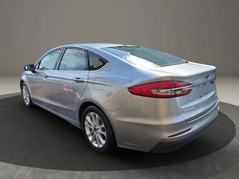 Used 2020 Ford Fusion SE FWD image 7
