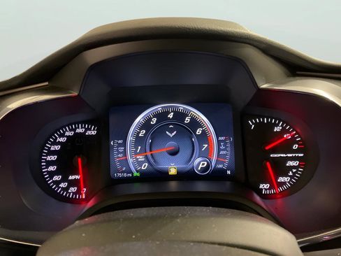 Used 2015 Chevrolet Corvette Stingray Coupe image 17