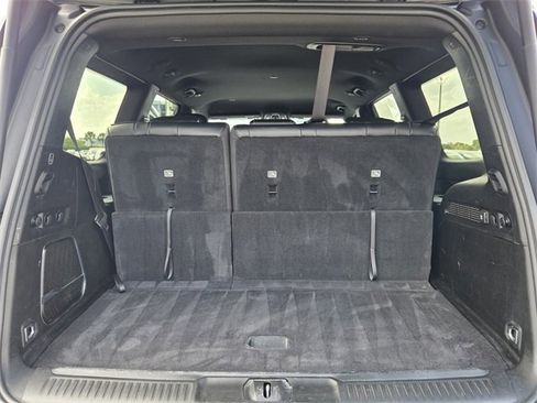 Used 2024 Jeep Wagoneer Base image 14