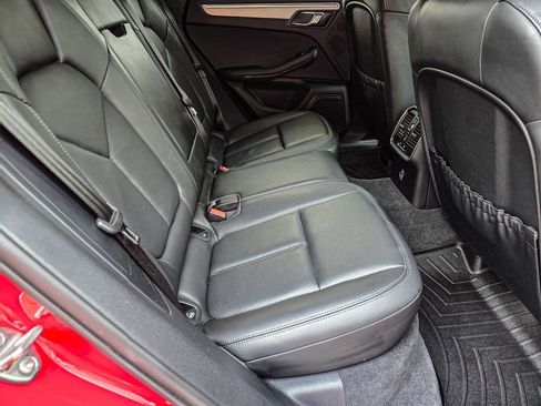 Used 2023 Porsche Macan Turbo AWD/4WD image 40