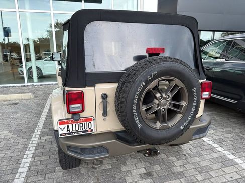 Used 2016 Jeep Wrangler Unlimited Sahara AWD/4WD image 9
