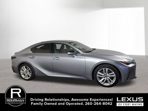 Used 2022 Lexus IS 300 AWD w/ Comfort Package image 6