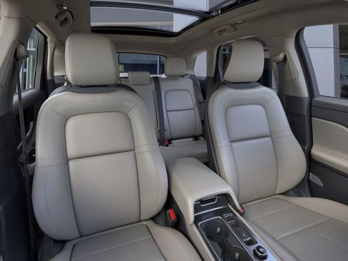 New 2025 Lincoln Corsair Grand Touring image 10