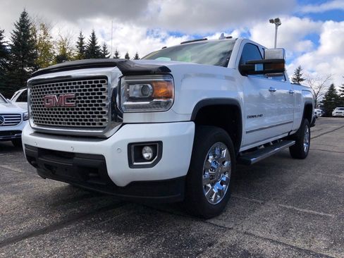 Used 2016 GMC Sierra 2500 Denali w/ Duramax Plus Package image 3