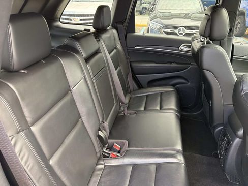 Used 2022 Jeep Grand Cherokee Limited RWD image 9