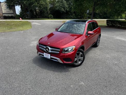 Used 2019 Mercedes-Benz GLC 300 4MATIC image 31