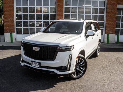 Used 2022 Cadillac Escalade Sport w/ Touring Package AWD/4WD image 2