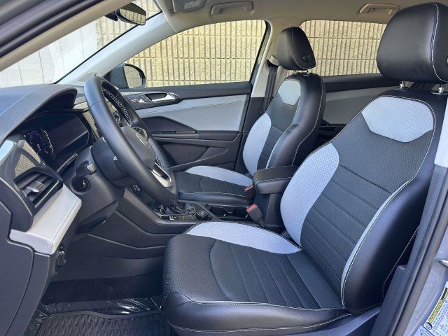 Used 2022 Volkswagen Taos SEL AWD/4WD image 16