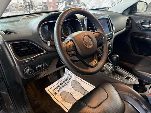 Used 2022 Jeep Cherokee Trailhawk w/ Trailhawk Elite Value Package image 8