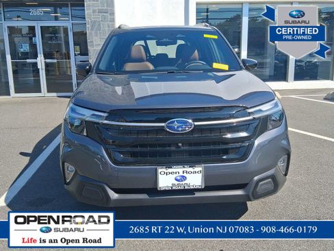 Used 2025 Subaru Forester Touring AWD/4WD image 2