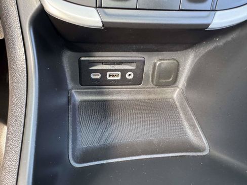 Used 2023 GMC Terrain SLE w/ Driver Convenience Package AWD/4WD image 32