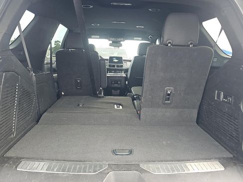 Used 2023 Chevrolet Tahoe Premier AWD/4WD image 6