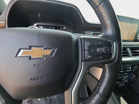 Used 2021 Chevrolet Suburban Premier w/ Premium Package AWD/4WD image 20