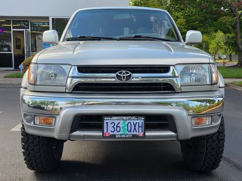 Used 2002 Toyota 4Runner SR5 AWD/4WD image 5