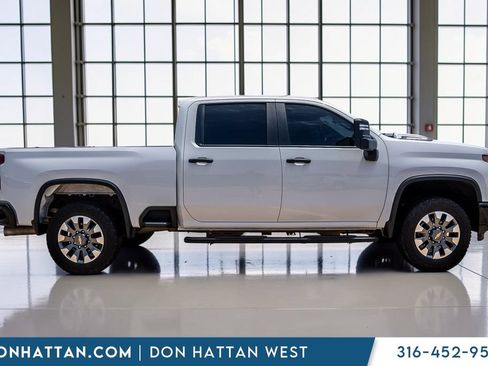 Used 2024 Chevrolet Silverado 2500 Custom w/ Custom Value Package AWD/4WD image 28