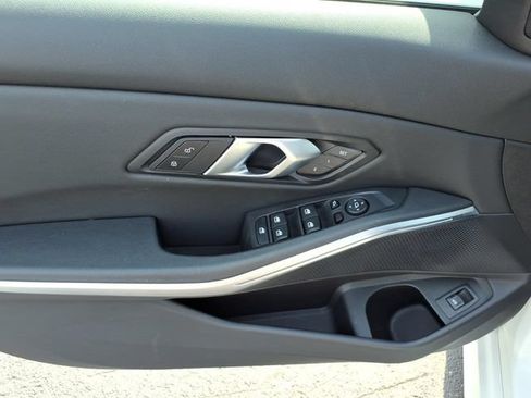Used 2025 BMW 330i Sedan RWD image 3