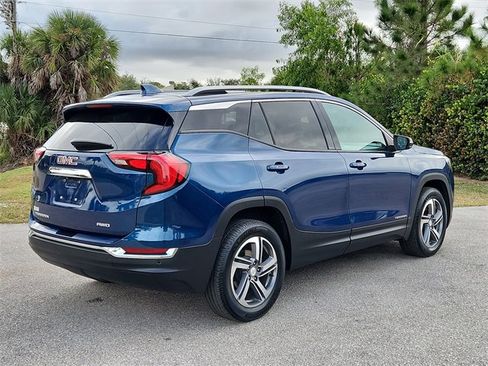 Used 2021 GMC Terrain SLT w/ Infotainment Package II image 4