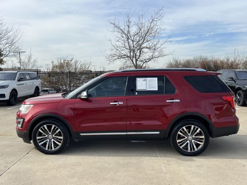 Used 2016 Ford Explorer Platinum image 4