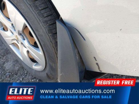 Used 2018 Chevrolet Cruze LS image 24
