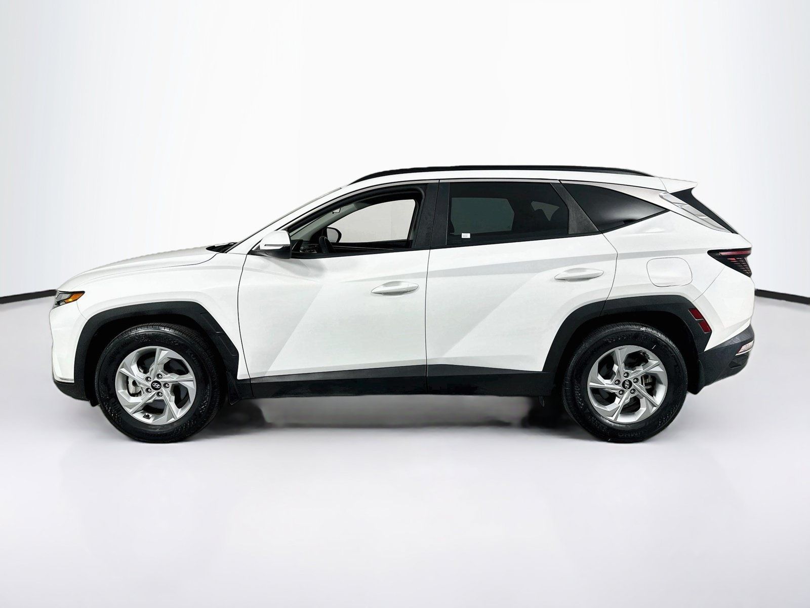 Used 2023 Hyundai Tucson SEL FWD image 8