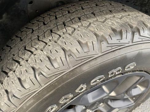 Used 2022 Jeep Cherokee Trailhawk w/ Comfort/Convenience Group image 23