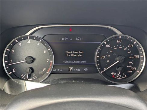 Used 2024 Nissan Frontier SL RWD image 11