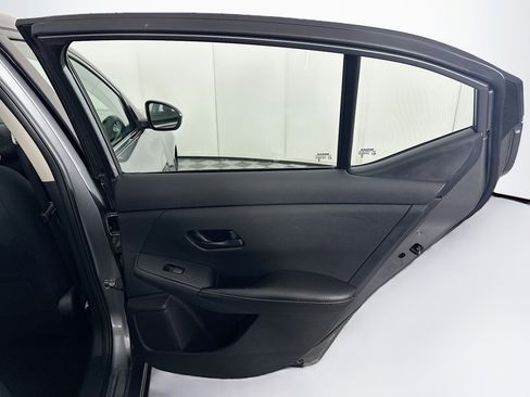 Used 2024 Nissan Sentra SV image 27