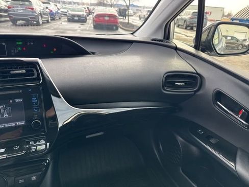 Used 2019 Toyota Prius LE image 25