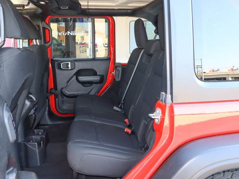 Used 2018 Jeep Wrangler Unlimited Sport S image 8