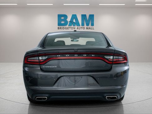 Used 2021 Dodge Charger SXT w/ Leather Interior Group RWD image 6