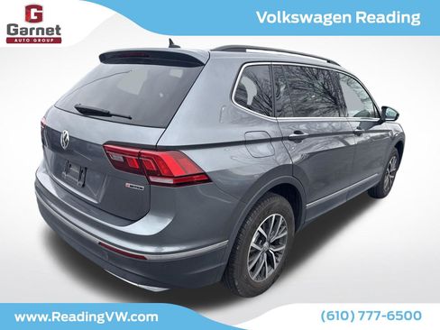 Used 2020 Volkswagen Tiguan SE w/ Panoramic Sunroof Package image 5