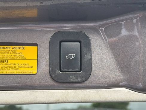 Used 2014 Toyota Sienna XLE FWD image 21