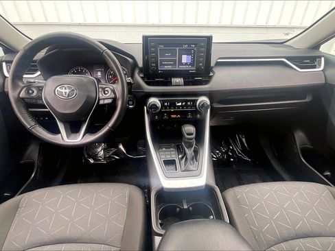 Used 2022 Toyota RAV4 XLE w/ Convenience Package image 19