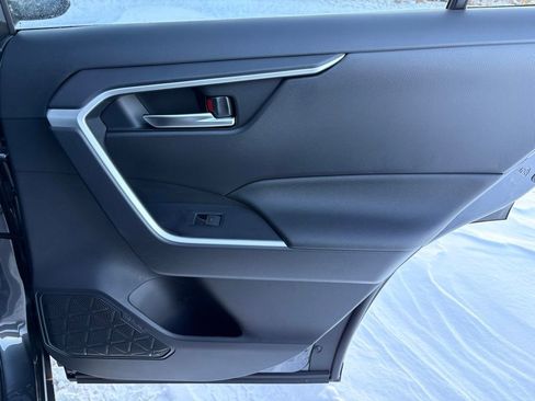 Used 2025 Toyota RAV4 XLE image 29