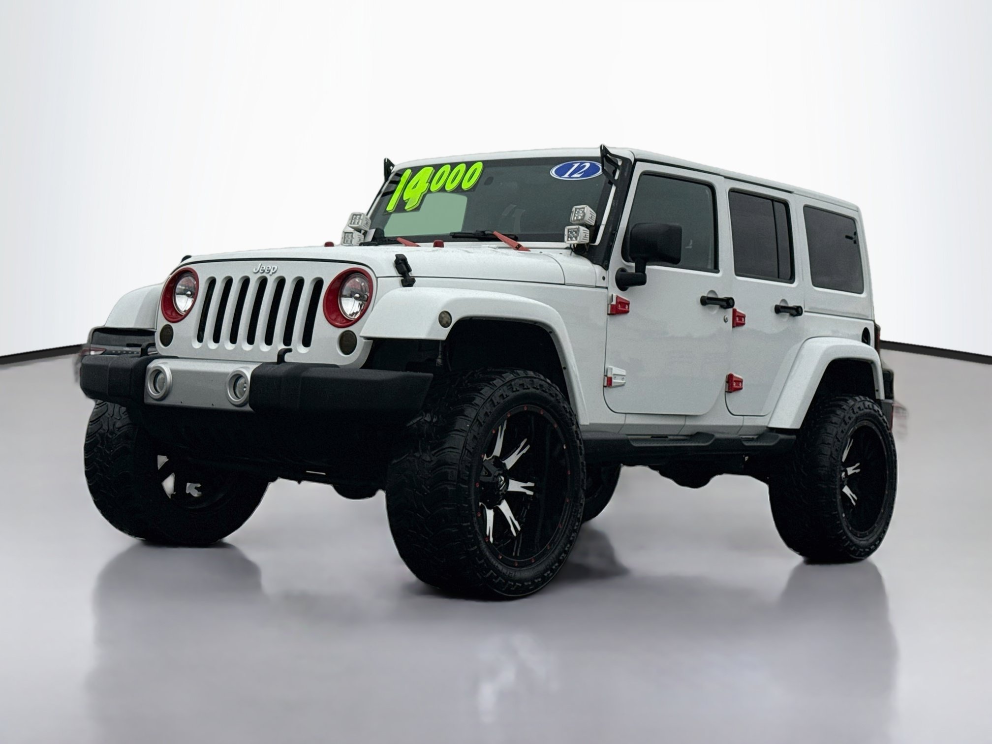 Used 2012 Jeep Wrangler Unlimited Sahara w/ Connectivity Group AWD/4WD image 3