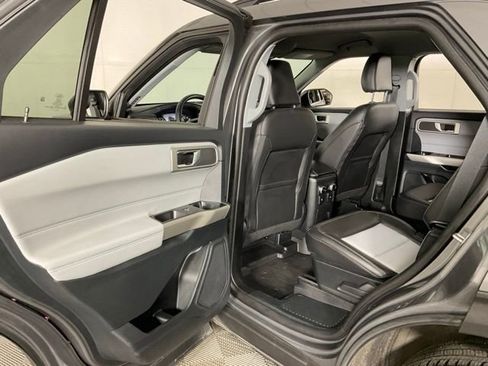 Used 2023 Ford Explorer XLT w/ Equipment Group 202A AWD/4WD image 35