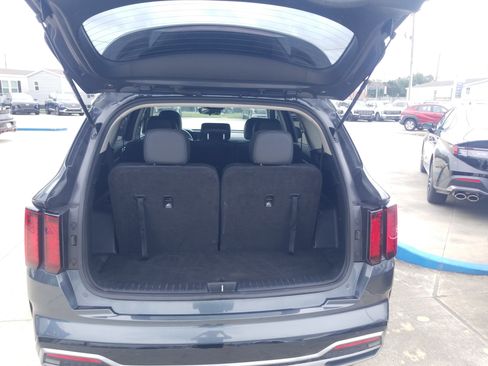 Used 2022 Kia Sorento S FWD image 13