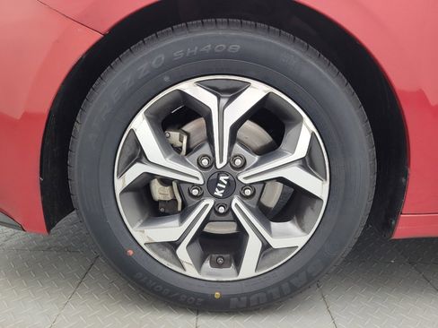 Used 2020 Kia Forte LXS FWD image 31