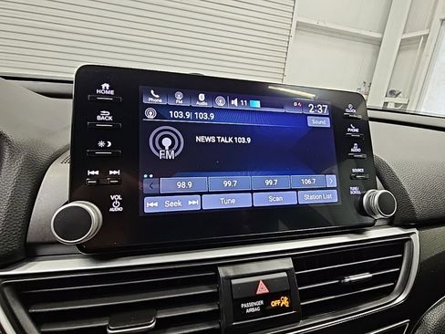 Used 2019 Honda Accord Sport image 14