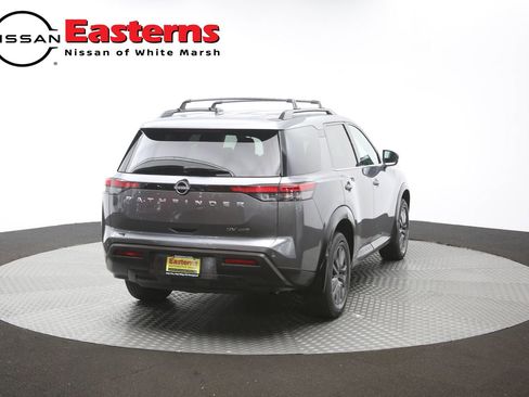 Used 2022 Nissan Pathfinder SV AWD/4WD image 36