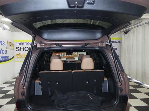 Used 2024 Hyundai Santa Fe Limited image 34