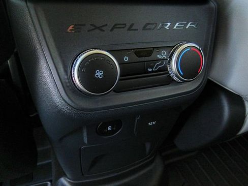 New 2025 Ford Explorer Active w/ Active Comfort Package image 11