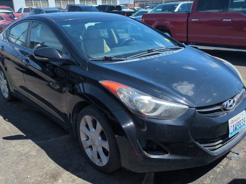 Used 2012 Hyundai Elantra Limited FWD image 2