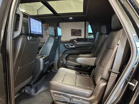 Used 2021 Chevrolet Tahoe High Country w/ Premium Package AWD/4WD image 41