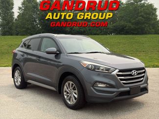Used 2017 Hyundai Tucson SE w/ SE Popular Package 02 AWD/4WD video 1