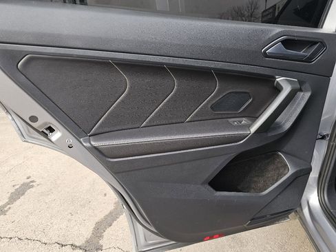 Used 2024 Volkswagen Tiguan SE R-Line image 33