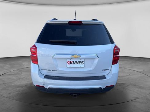 Used 2017 Chevrolet Equinox Premier w/ Enhanced Convenience Package AWD/4WD image 4