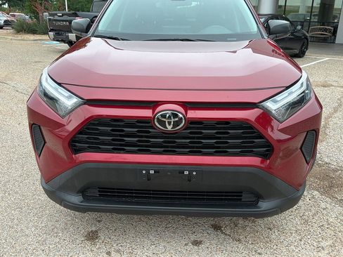 Used 2023 Toyota RAV4 LE AWD/4WD image 8