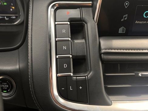 Used 2024 Chevrolet Suburban LT AWD/4WD image 19